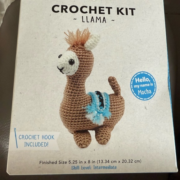 Crochet Kit Llama with Brown and Blue Yarn - Picture 1 of 2